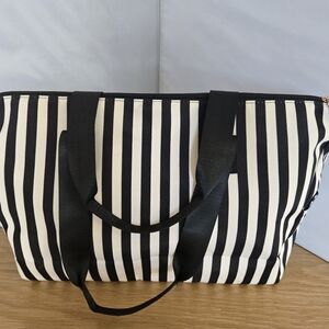 " ALICE + OLIVIA" Black and White Striped Hand/Shoulder Bag